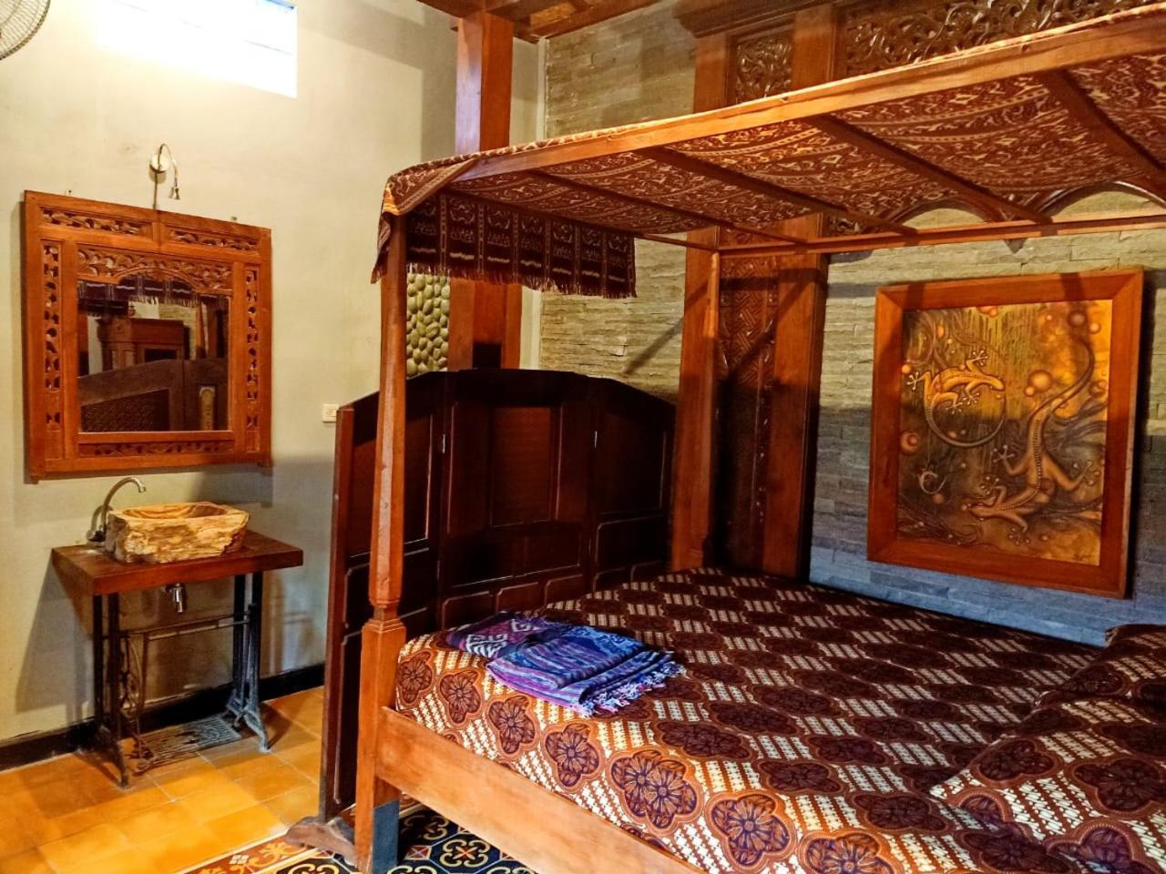 Bedhot Homestay Джокякарта Екстериор снимка