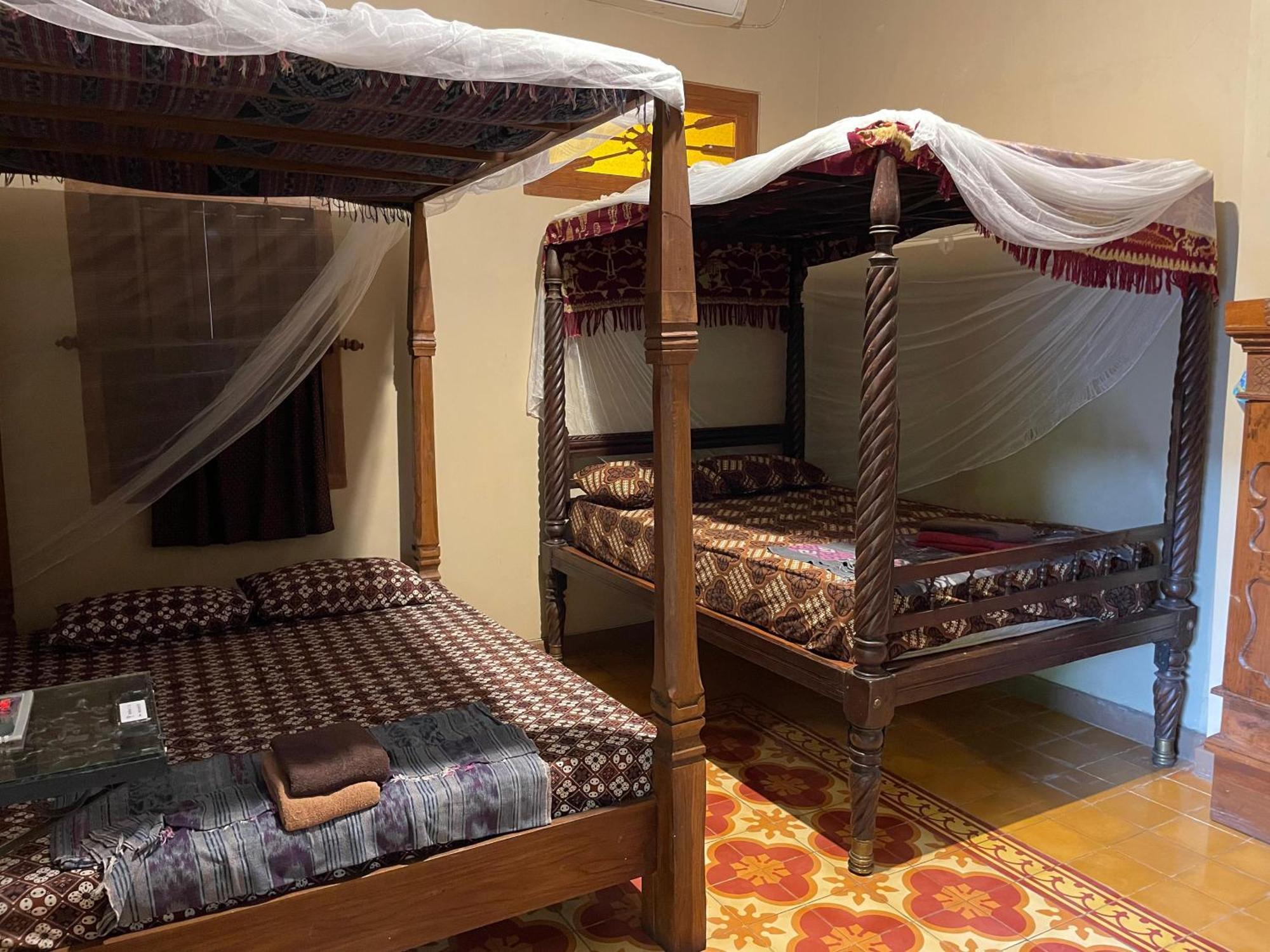 Bedhot Homestay Джокякарта Екстериор снимка